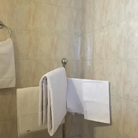 Aline *