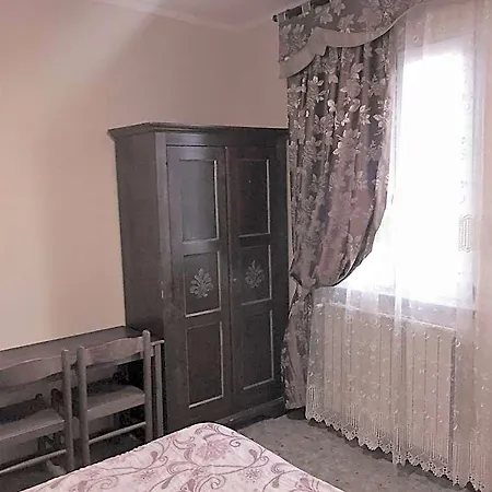 Aline Hotel